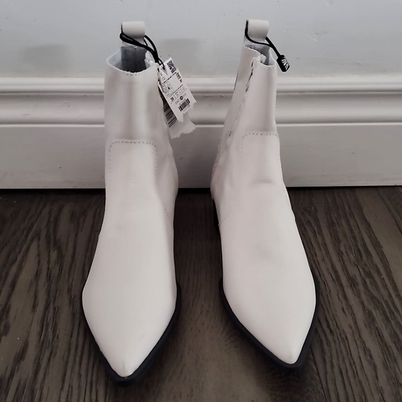 Zara Shoes - White Leather Zara Booties